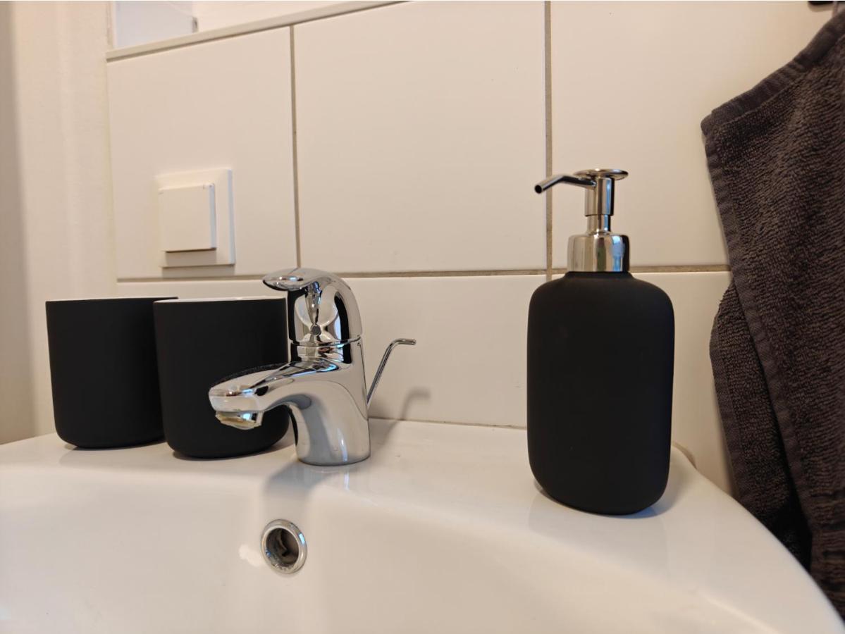 2Br Apartment, Parking, Wi-Fi, Tv In Berlin Karow Buitenkant foto