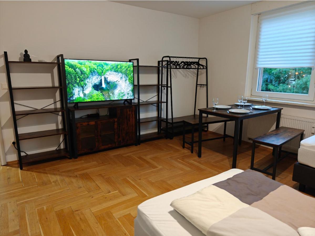 2Br Apartment, Parking, Wi-Fi, Tv In Berlin Karow Buitenkant foto